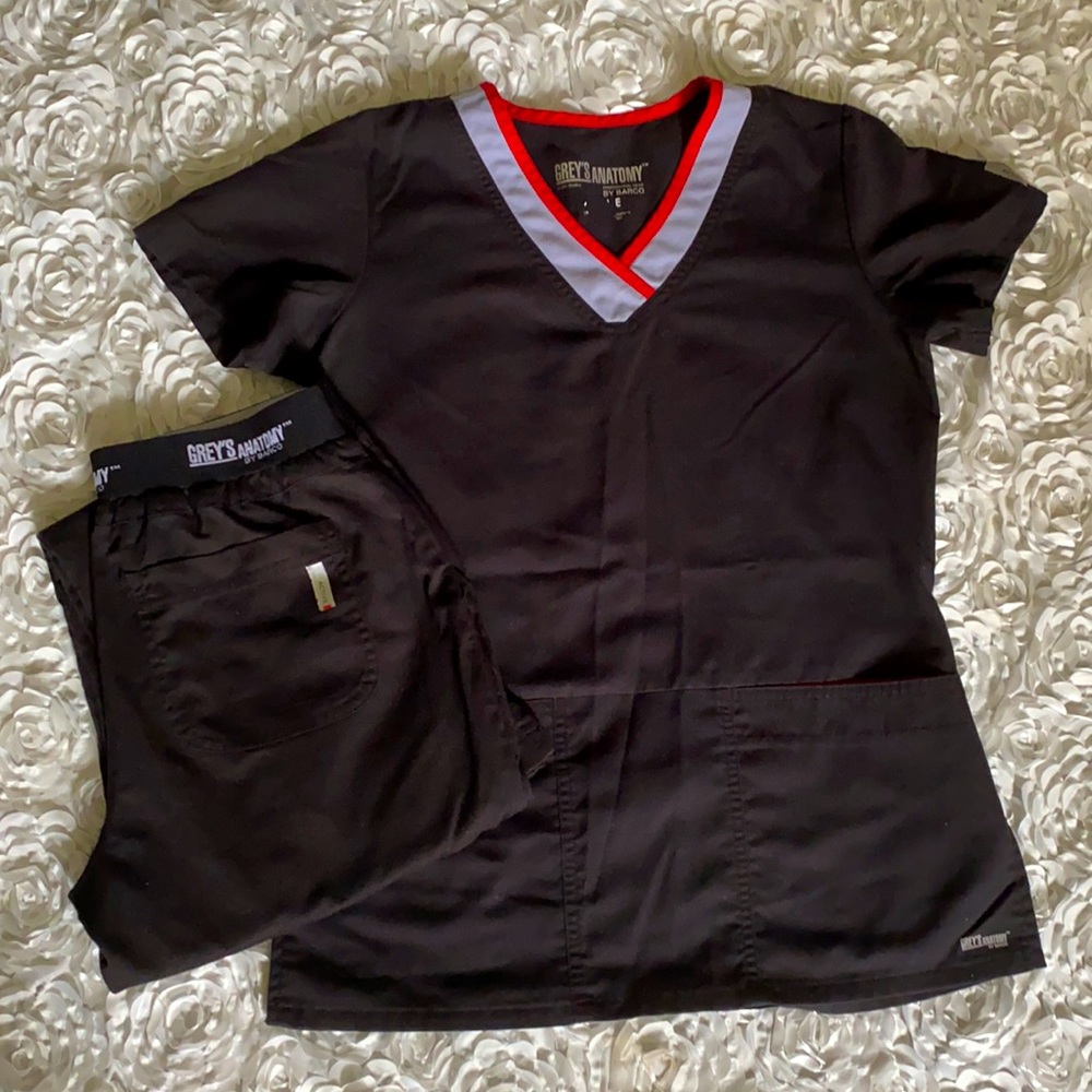 Grey’s Anatomy scrubs great condition size small